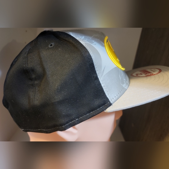 BNWT Batman Snapback Hat - Picture 4 of 6